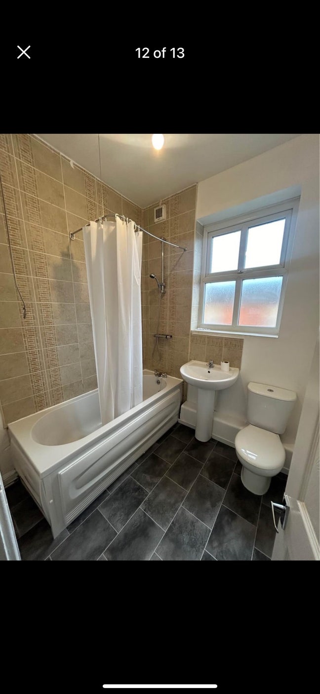 Double room available for couple Main Photo