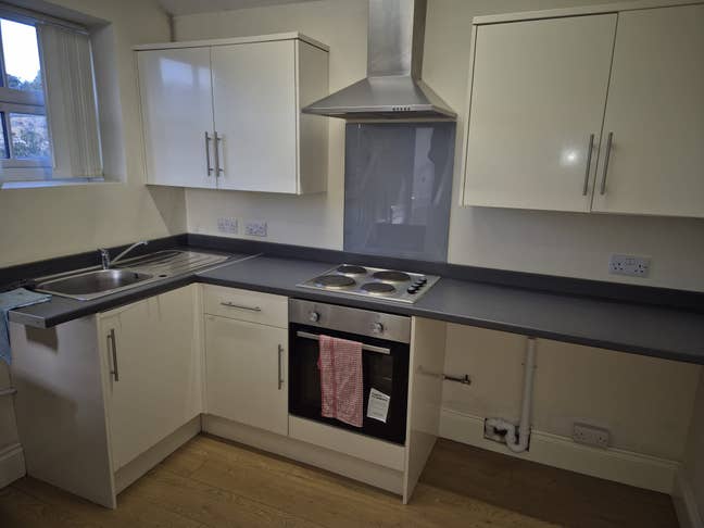 Spacious 1 bed flat available to rent Main Photo