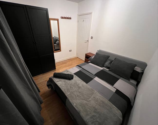 Bright Room Available in South London – Tulse Hill Main Photo