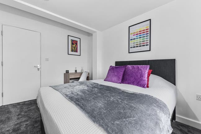 2 Rooms in Modern Apartment in Hounslow Main Photo