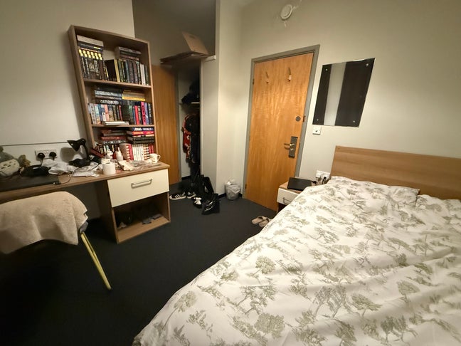 Double Room at Favell House - All bills incl Main Photo