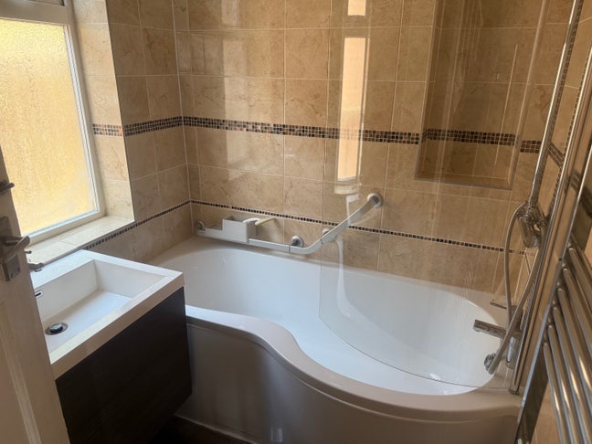 Double Room shared property  Main Photo