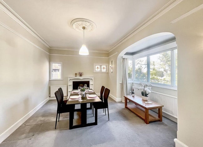 Double room in Purley Main Photo