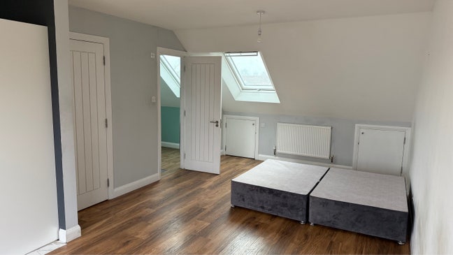 En -suite  Will be Fully Furnished  Main Photo