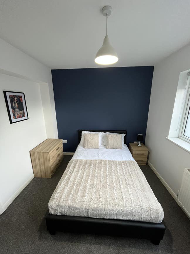 Ground Floor Double En-suite Room to Rent – Mansfi Main Photo