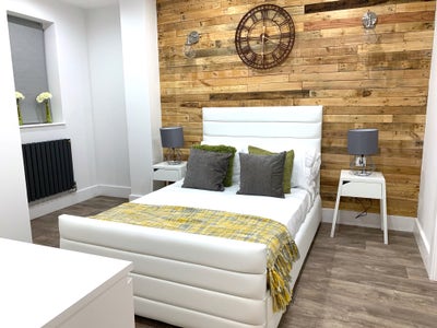 Modern Double En-Suite Room in Very Friendly House Main Photo