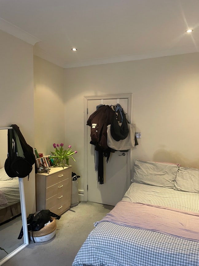 Spacious double room in Brixton, 5 min to tube  Main Photo