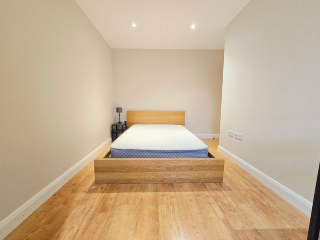 Amazing 2 bed on Holloway Road Main Photo