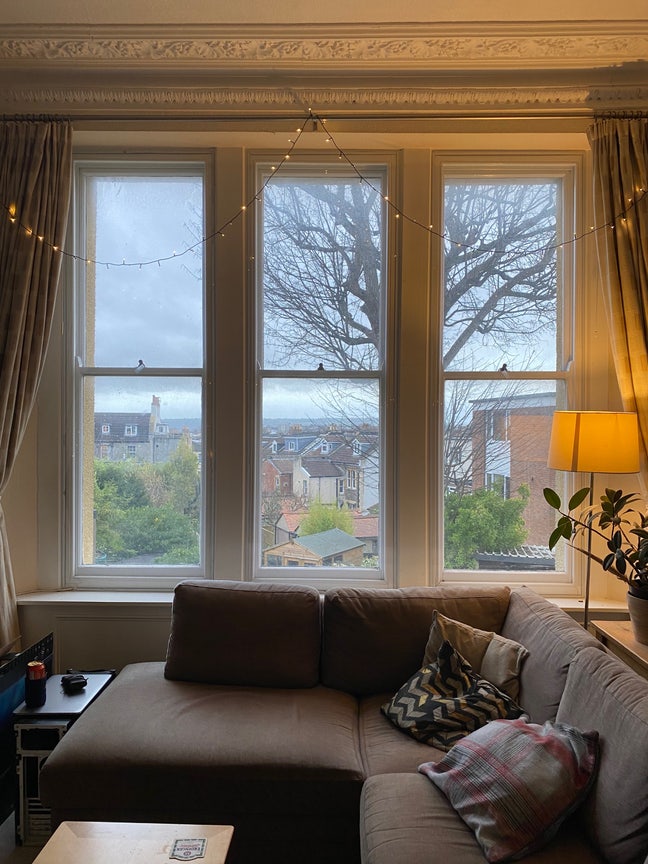 En-suite room in a bright, sunny flat. Main Photo