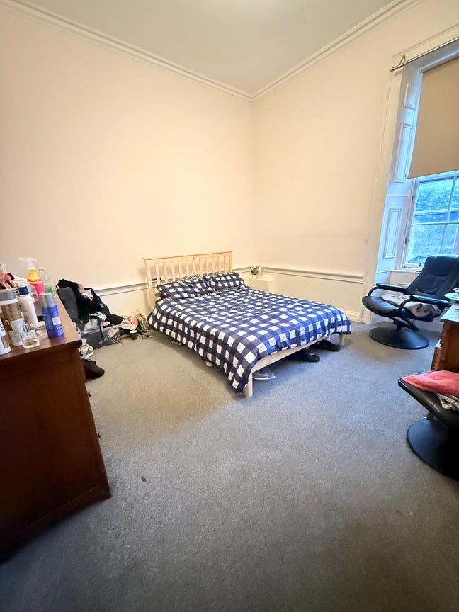 Double room available for rent in Leith Main Photo