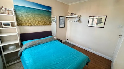 Mon-Fri let in 2-bed house for professional 30+ Main Photo