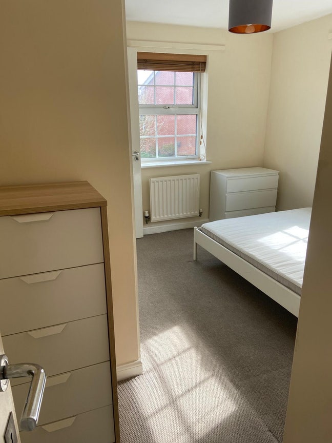 En-suite Room, Modern House Main Photo