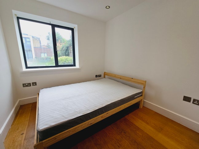 Amazing room available in Willesden Main Photo