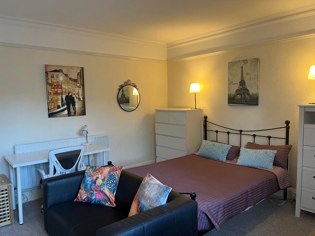 Massive Room - 6 Min.Walk to the Train Station Main Photo