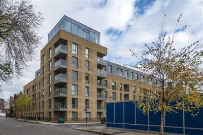 Room available in Vauxhall from 1st week of March Main Photo