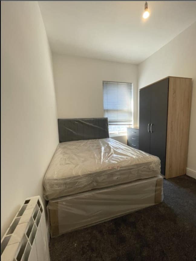 Double Bedroom Available Central Reading Main Photo