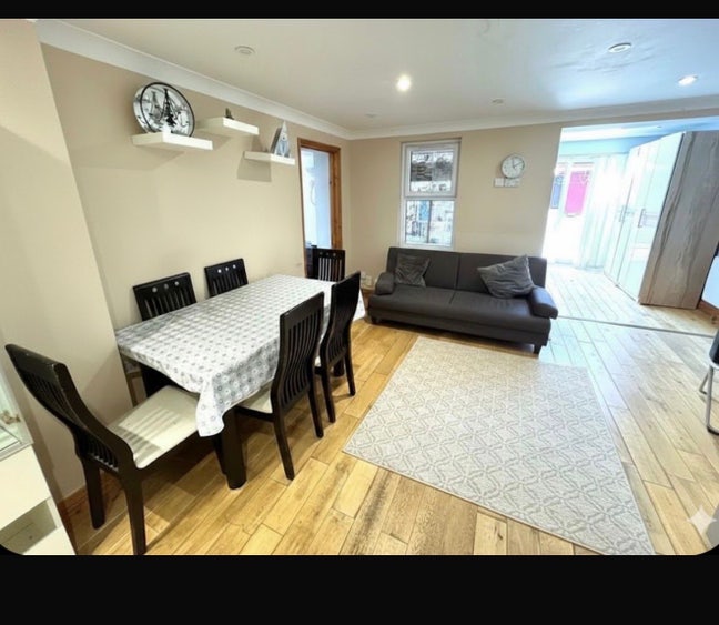 Big Size Box  Main Photo