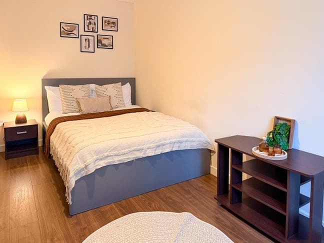 Double Bedroom fully furnished  Main Photo