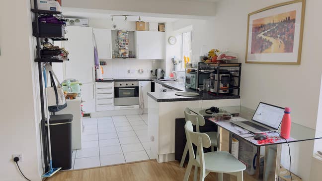 Double bed available  Main Photo