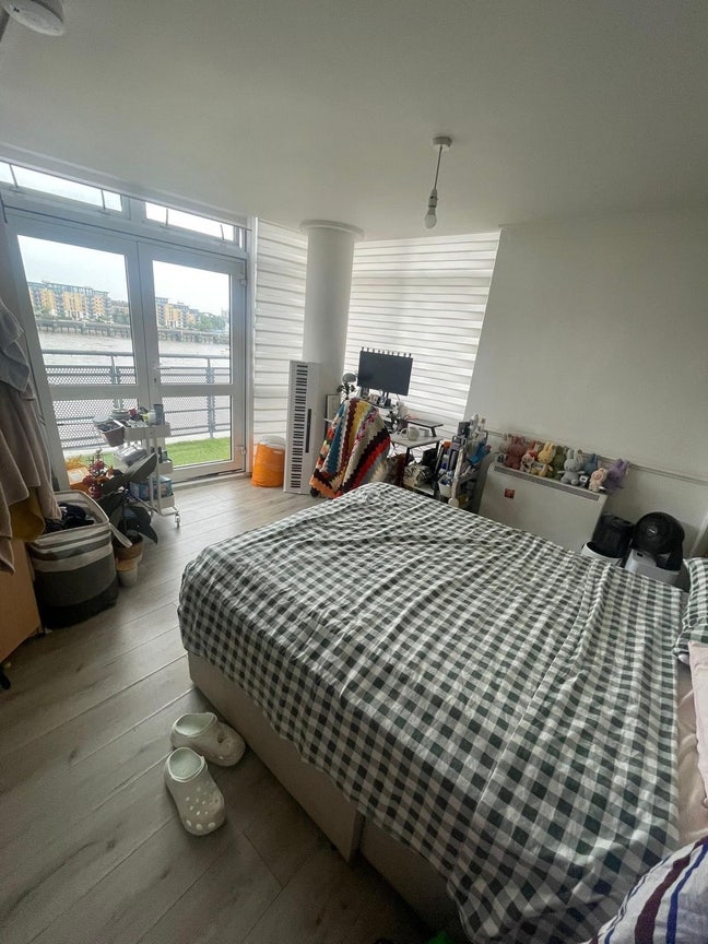 Beautiful double room in Island Greens.  Main Photo