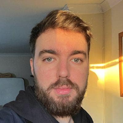 Professional Data Analyst Looking for a Room Main Photo