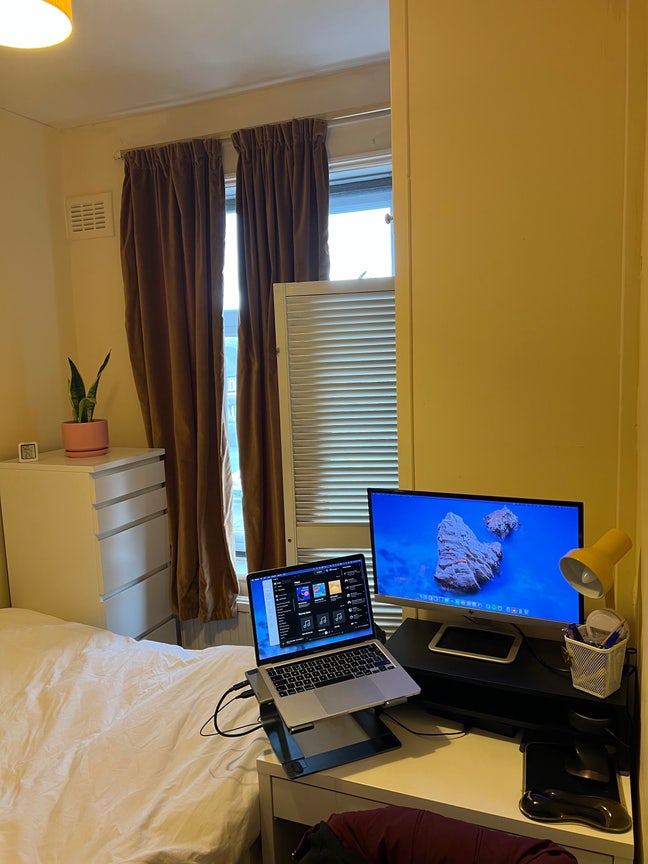 Room to rent  Immediately available Main Photo