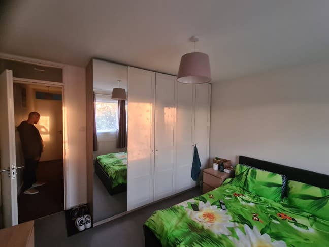 1 Double Room Is Available in UB6 0SL Main Photo