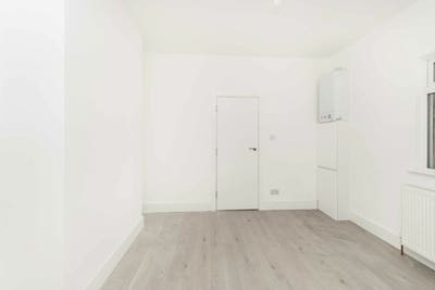 Studio Flat Brockley Road SE4 Main Photo