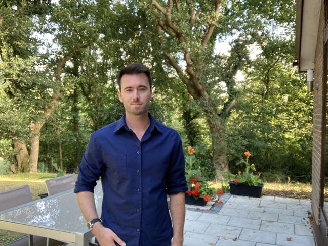 Looking for Buddy up to share a 2 bed  Main Photo