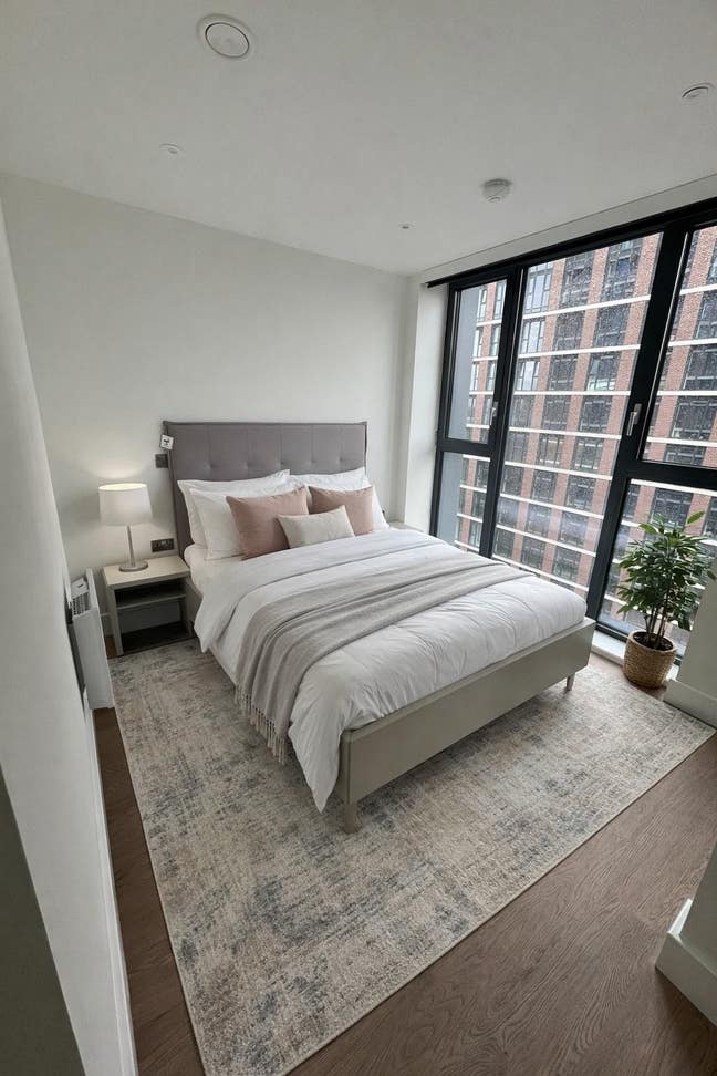 En-Suite Double Room in Luxury Leeds City Flat Main Photo