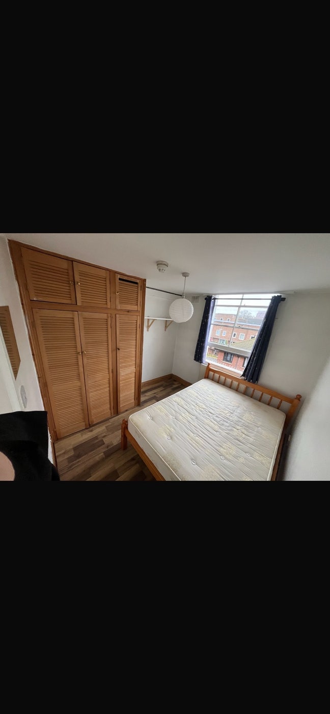 King’s cross/double room/14min Walk/ 6 min bus Main Photo