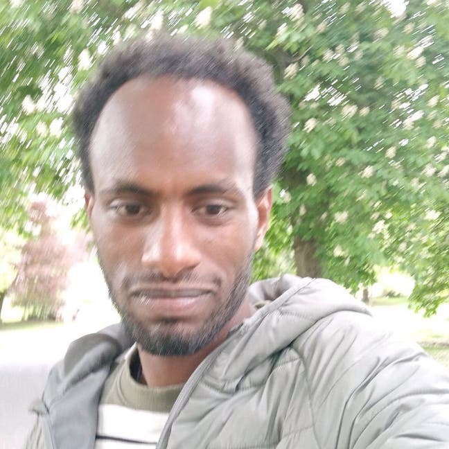 33 year old Male seeks a single or double room Main Photo