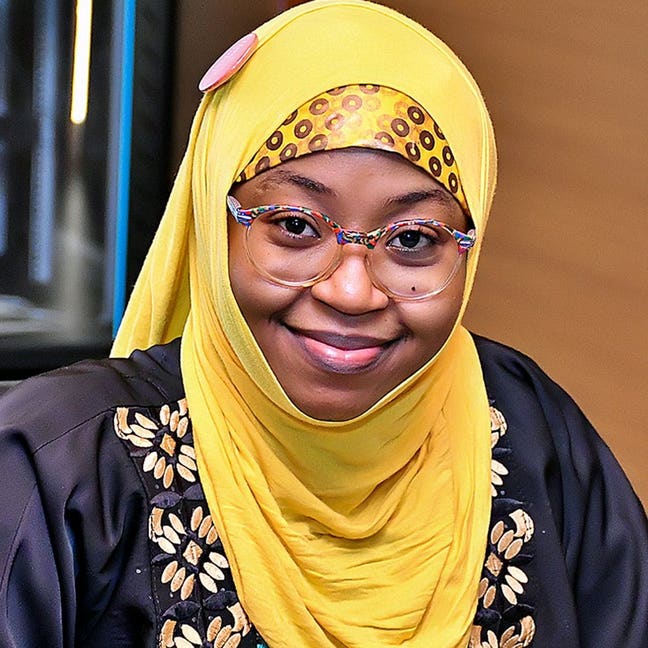 Hello I'm interested in an available ensuite ... Main Photo