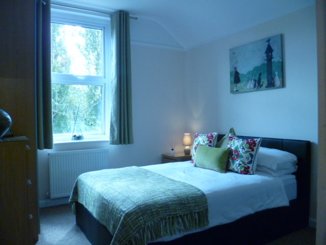 Feb 2026! Ensuite rm &pound;770.00 TA1, HPC, MPH Main Photo