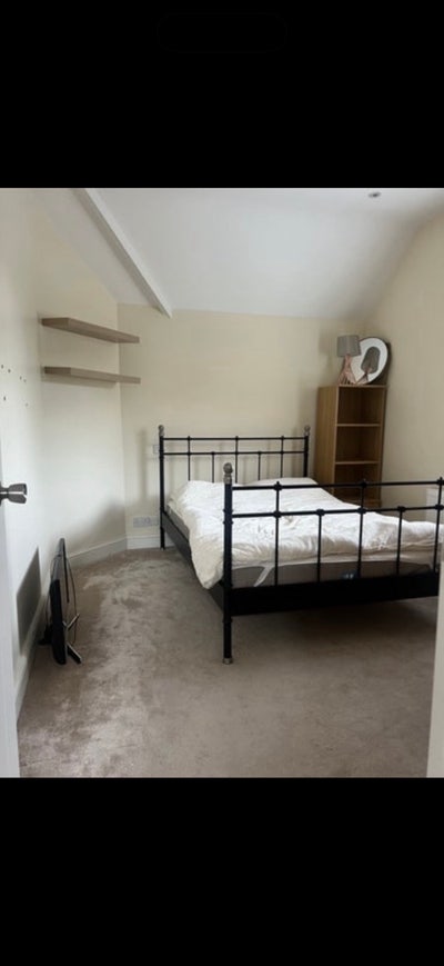 New cottage next to Hillingdon hospital  Main Photo