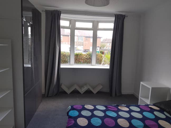 Large Room to let  Main Photo