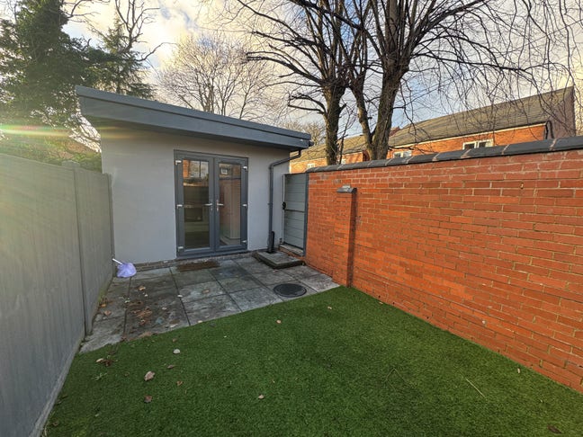 Garden Room Students Including RDH & Rolls Royce Main Photo