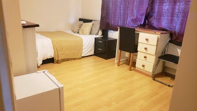 Double Ensuite to let -  Main Photo