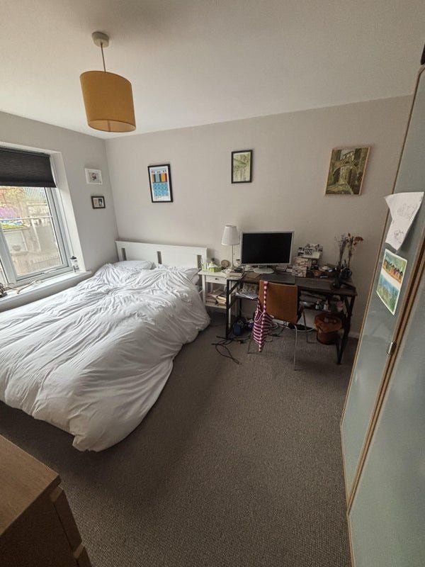 Large Double en-suite room available from 14th Feb Main Photo