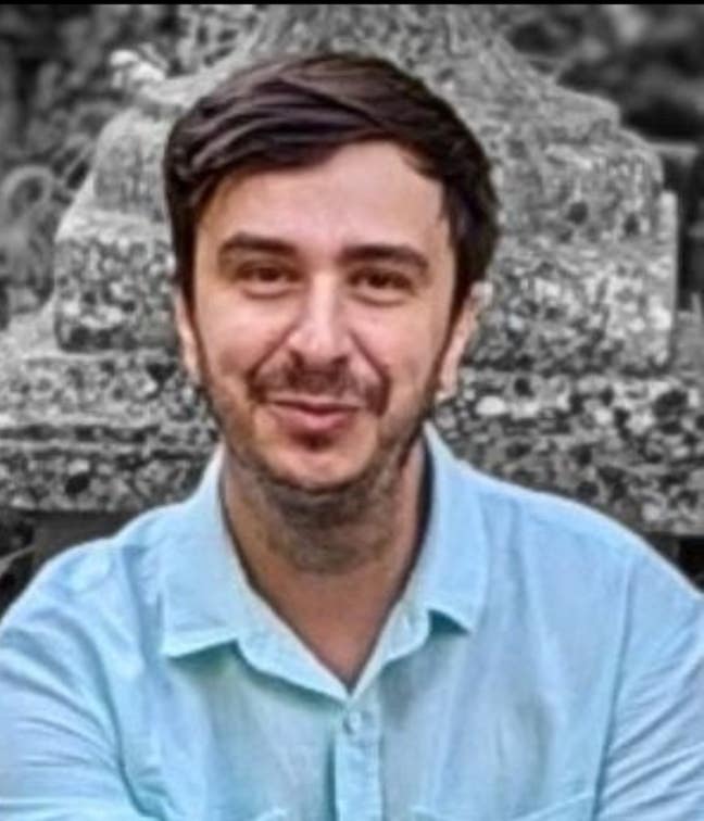 My name is Julian im 43 y o , living in Lond... Main Photo