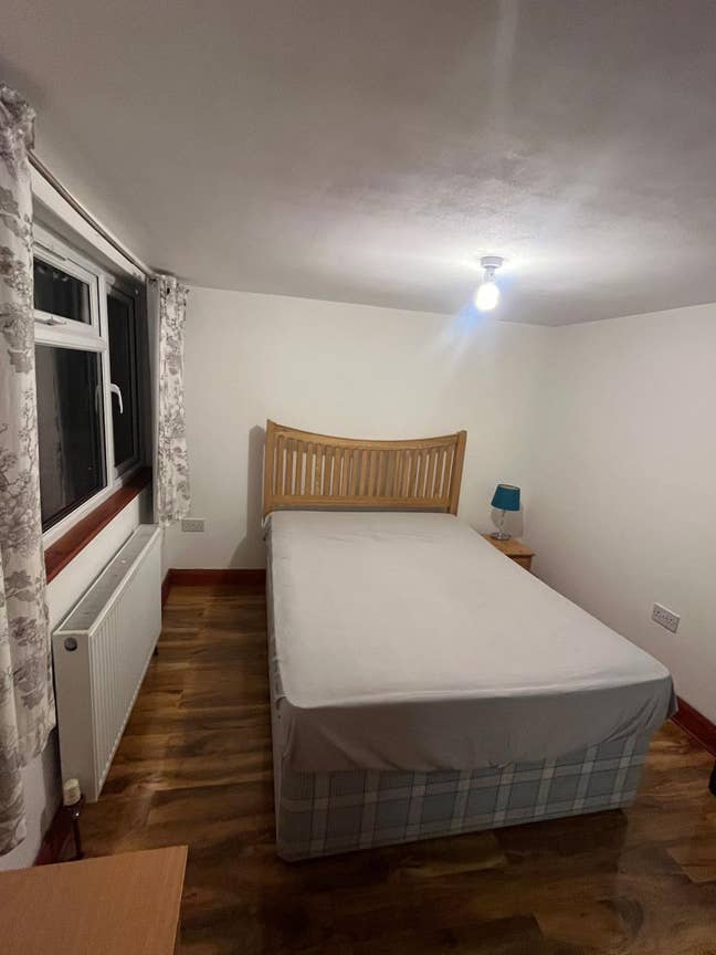 Double & Semi Double Room Available for rent Main Photo