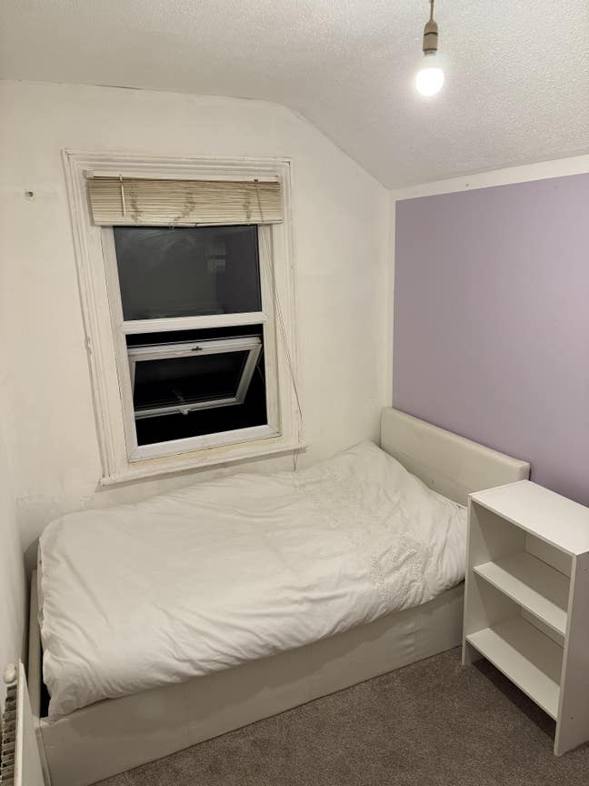 Single room clean tidy quiet  Main Photo