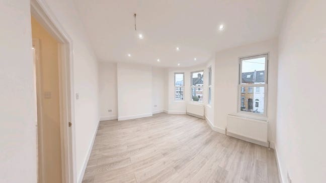 5 Bedroom House to Rent – Finsbury Park  Main Photo