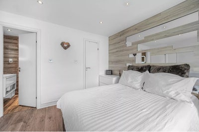 2bed 2bath Canary Wharf Main Photo