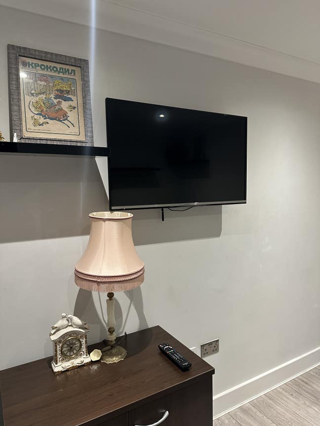 Stunning double room for single professional men  Main Photo