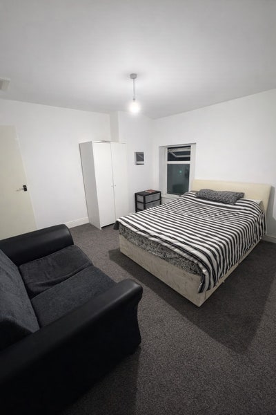 Double furnished Bedroom  Main Photo