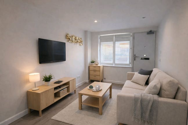 Stunning newly refurbished ground fl 1 bed flat Main Photo