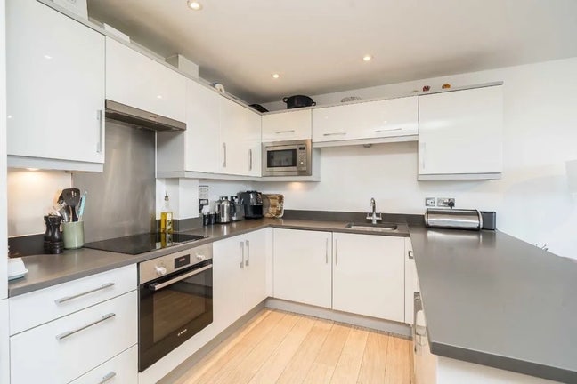 ⭐️ Large Double Room Wandsworth ⭐️ Main Photo