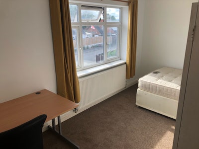 Double furnished room  available 12th August Main Photo