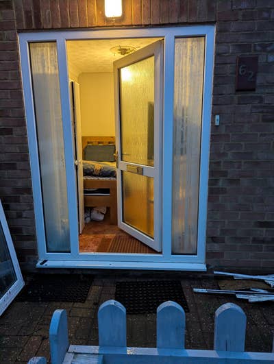 Ground Floor single Room with Private Entranc Main Photo